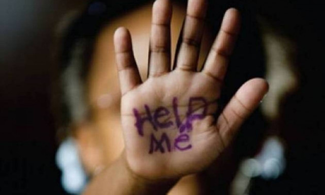 Δραπετσώνα: Αυτός είναι ο «δράκος» με το ποδήλατο που ασέλγησε σε 27 μαθήτριες (pics)