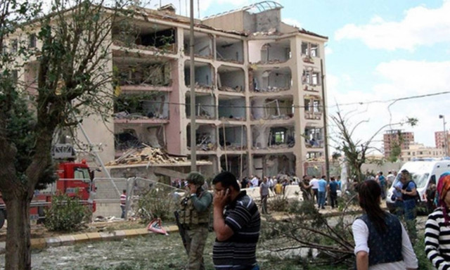 Τουρκία: Πέντε οι νεκροί από τη νέα βομβιστική επίθεση με 500 κιλά εκρηκτικά (video)