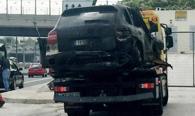 Παναγιώτης Μαυρίκος: Βίντεο ντοκουμέντο με το φλεγόμενο αυτοκίνητο