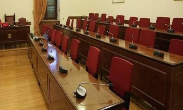 Αρχίζει η εξεταστική που διερευνά τα δάνεια κομμάτων και ΜΜΕ