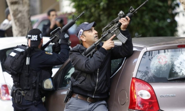 Το Ισραήλ απαγορεύει επ’ αόριστον την είσοδο Παλαιστινίων σε ισραηλινό έδαφος (Vid)