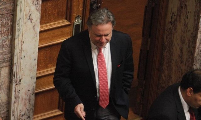 Κατρούγκαλος: Δημοψήφισμα για ζητήματα εθνικού χαρακτήρα