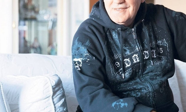 Έλληνας τραγουδιστής: «Όταν πέθανε η γυναίκα μου, κλονίστηκα. Δεν είχε νόημα να ζω»