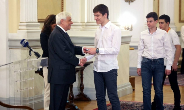 Σαφές μήνυμα Παυλόπουλου: Η αριστεία αναδεικνύει και υπηρετεί την αρχή της ισότητας