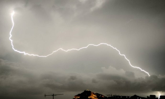 Αλλάζει το σκηνικό του καιρού: Έρχονται βροχές, καταιγίδες και χαλάζι