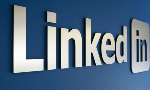 Η Microsoft δίνει 26,2 δισ. δολάρια για το Facebook των στελεχών