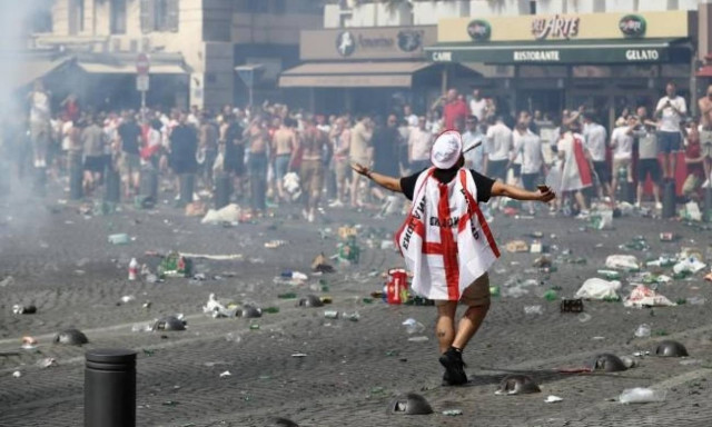 Euro 2016: Φυλάκιση και απαγόρευση εισόδου στη Γαλλία σε Άγγλους χούλιγκανς