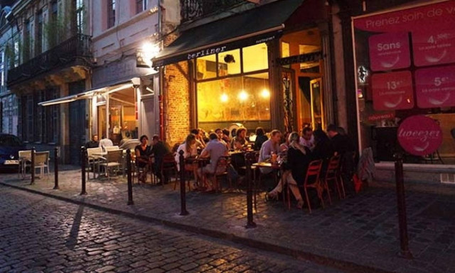 Euro 2016: Κλείνουν τα μπαρ για να προλάβουν επεισόδια μεταξύ οπαδών