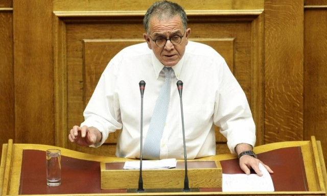 Χαμός στη Βουλή με την τροπολογία Μουζάλα για την υπηρεσία Ασύλου