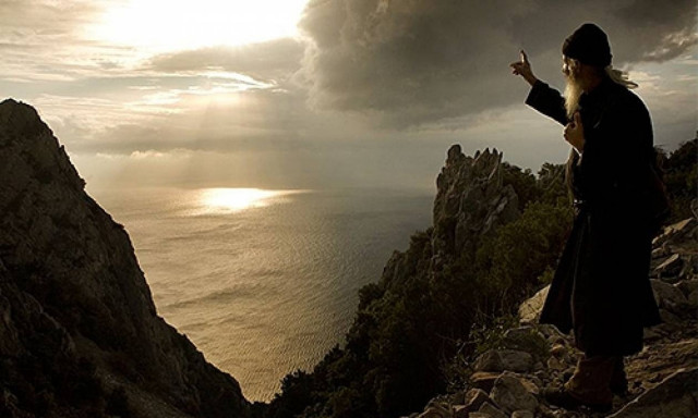 ΣΥΓΚΛΟΝΙΣΤΙΚΟ! Προφητείες Αγίου, που δεν εκδόθηκαν ποτέ, για την Εποχή μας