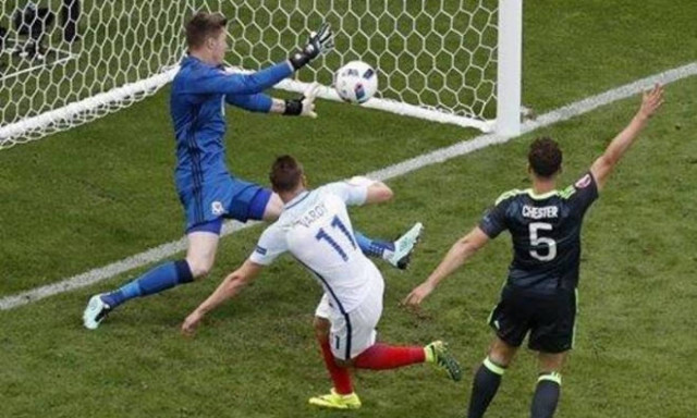 Euro 2016: Βάρντι και Στάριτζ «ξέραναν» τον Μπέιλ! (videos)