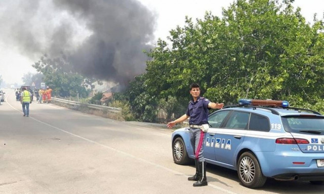 Δεκάδες πυρκαγιές ξέσπασαν στη Σικελία