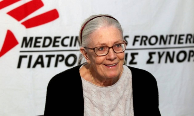 Βανέσα Ρεντγκρέιβ - «Ραγίζει» η φωνή της όταν ζητά να μην ξεχάσουμε τους πρόσφυγες (video)