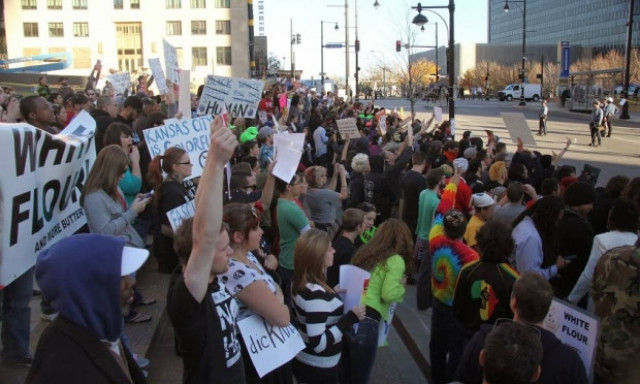 «Πορεία για την Αξιοπρέπεια» στη Βαρσοβία
