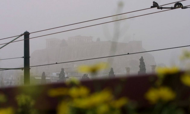 Καύσωνας και καυσαέριο «πνίγουν» σήμερα Σάββατο την Αττική - «Συναγερμός» για υπέρβαση στο όζον