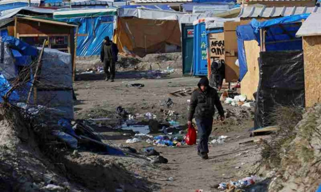 Γαλλία: Συγκρούσεις μεταξύ μεταναστών και αστυνομικών στη «Ζούγκλα» του Καλαί