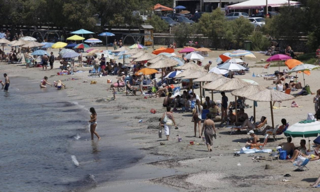 ΟΓΑ: Δείτε ποιοι δικαιούνται δωρεάν διακοπές, εκδρομές, βιβλία και θεατρικές παραστάσεις