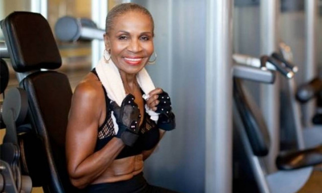 Αυτή είναι η πιο γυμνασμένη γιαγιά στον κόσμο - Γιορτάζει τα 80ά της γενέθλια! (pics)