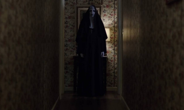 Aνατριχιαστικό: Πέθανε ενώ έβλεπε το θρίλερ «The Conjuring 2» και εξαφανίστηκε το πτώμα του! (video)