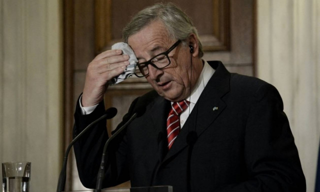 Ίδρωσε ο Γιούνκερ: Δεν είμαι φτιαγμένος για αυτό το κλίμα