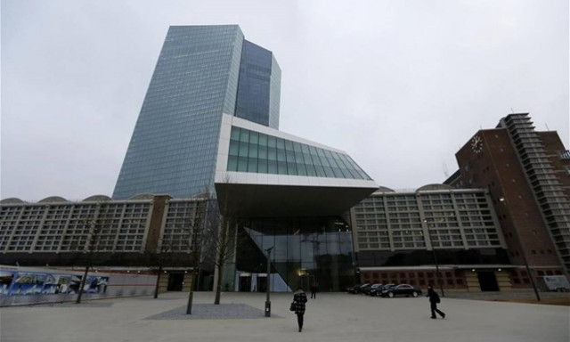 ΕΚΤ: Από αύριο οι τράπεζες θα μπορούν να παίρνουν 4ετή δάνεια