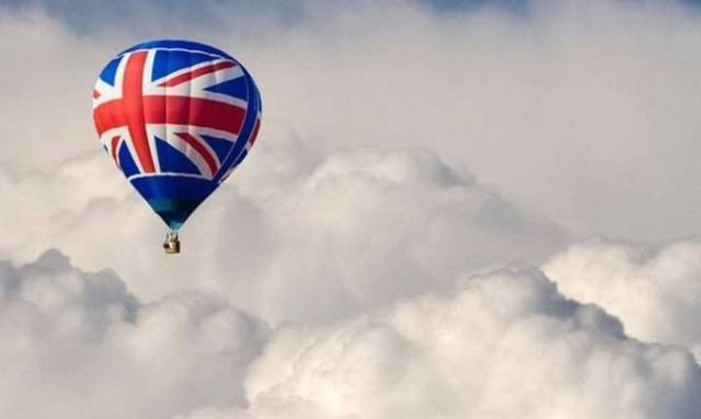 World watches as Britons vote on EU membership after tight campaign