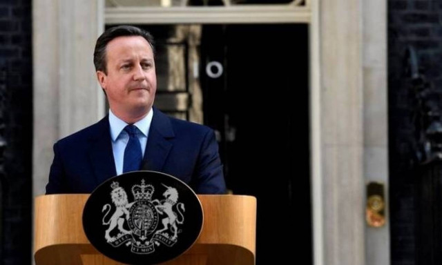 Brexit: David Cameron to quit after UK votes to leave EU