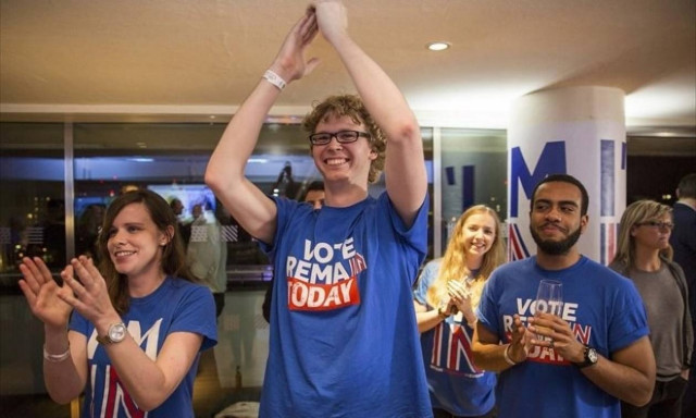 Δημοψήφισμα Βρετανία: Πήρε κεφάλι το Bremain με διαφορά 2,44%