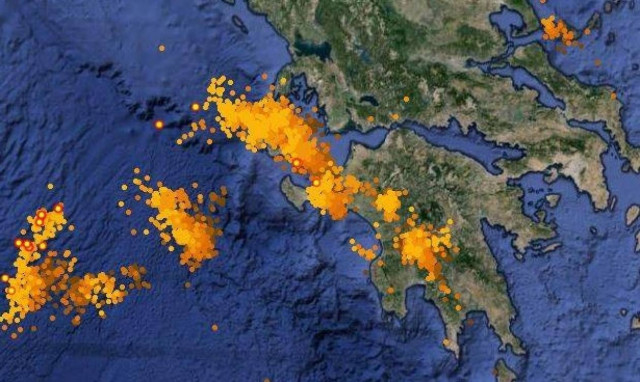 ΤΩΡΑ: To Lake effect «χτυπά» Ιόνιο και δυτική Πελοπόννησο (vid)
