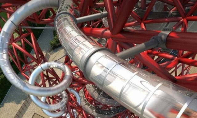 Κόβει την ανάσα! Δείτε τη μεγαλύτερη τσουλήθρα του κόσμου (pics+vid)