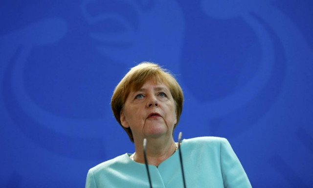 Brexit-Μέρκελ: Δράση εδώ και τώρα για να αποτρέψουμε άλλα κράτη να εγκαταλείψουν την ΕΕ