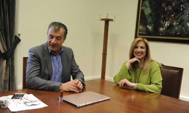 Σκληρή κόντρα ΠΑΣΟΚ - Θεοδωράκη με «φόντο» τον εκλογικό νόμο