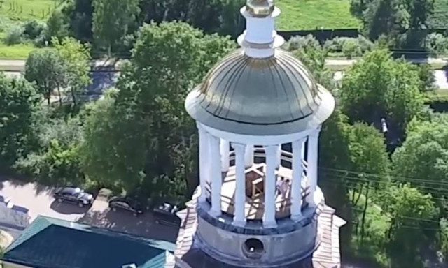 Θα πέσει φωτιά να τους κάψει: Έκαναν σεξ στο καμπαναριό μοναστηριού! (video)