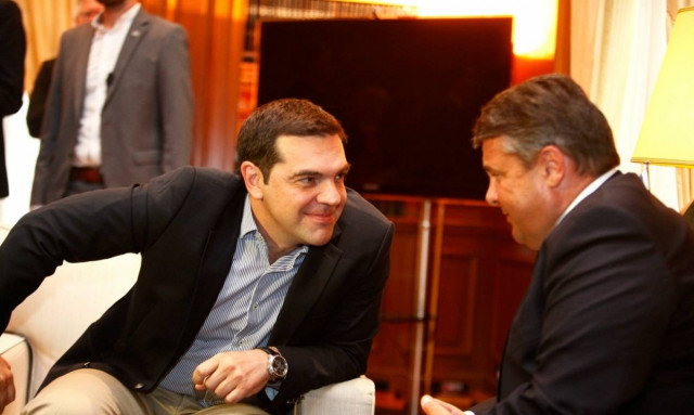 «Άλλα λόγια να... αγαπιόμαστε» περί... ανάπτυξης από Τσίπρα - Γκάμπριελ (vid)