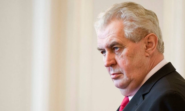 Τσεχία: Η κυβέρνηση «αδειάζει» τον πρόεδρο για τα περί δημοψηφίσματος