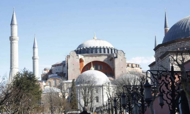 Έντονη ανησυχία από την τουρκική πρόκληση στην Αγιά Σοφιά