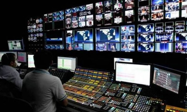 Κομισιόν: Ενστάσεις για τον χειρισμό των τηλεοπτικών αδειών