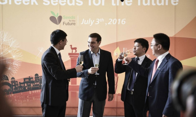 Πεκίνο: Ο Τσίπρας φλερτάρει με τη «Χώρα του Δράκου» για επενδύσεις