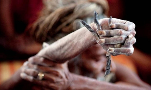 Ο άνθρωπος που δεν κατέβασε το χέρι του ποτέ! (video)