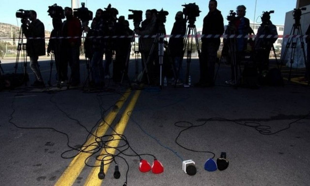 Τηλεοπτικές άδειες: Ποιοι θα πάρουν τα 4 κανάλια;