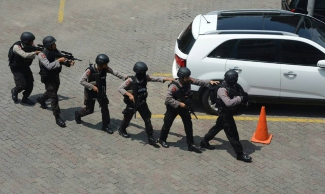 Ινδονησία: Επίθεση βομβιστή αυτοκτονίας σε αστυνομικό σταθμό