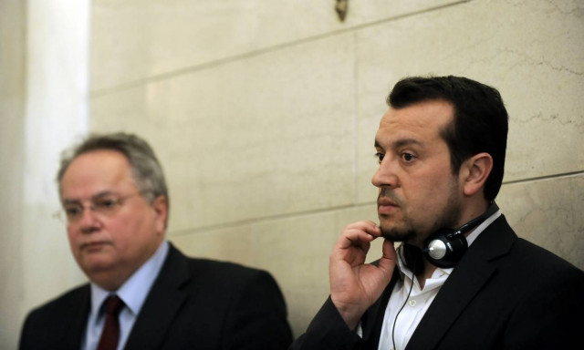 Κοτζιάς και Παππάς «καρφώνουν» Βαρουφάκη: Ήθελε να υπογράψει ο Τσίπρας όσα συμφώνησε ο Σαμαράς