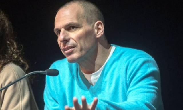 Στην αντεπίθεση ο Βαρουφάκης: «Καρφώνει» Τσίπρα για το Plan B