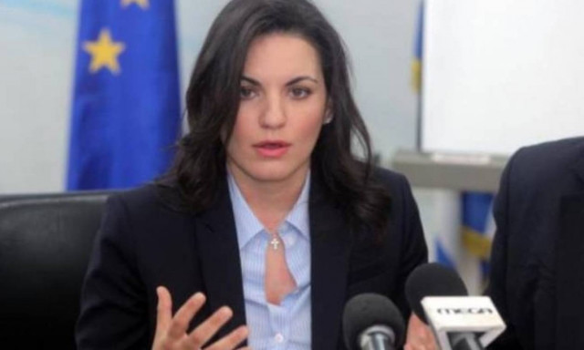 Τρέλα με την Όλγα Κεφαλογιάννη στη Μύκονο! (video)