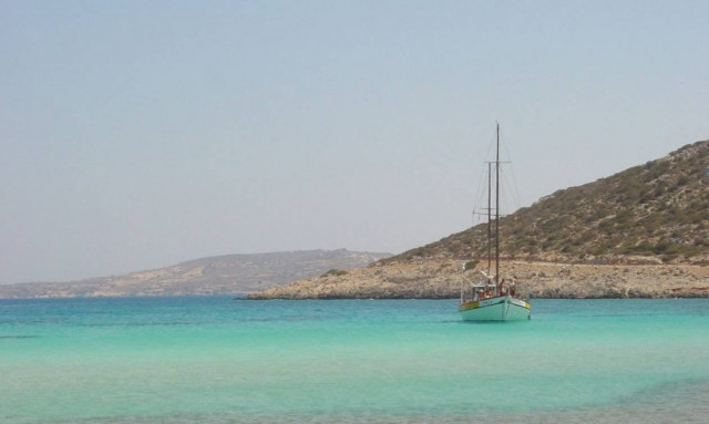 DEMO: Ιατρικός εξοπλισμός στο Μαράθι Δωδεκανήσων