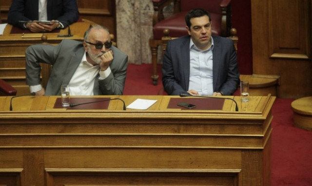 Εκλογικός νόμος: Αγώνας δρόμου για να βρεθούν οι 200 πρόθυμοι