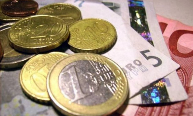 Σοκ στο Βόλο – «Δώστε μου 5.000 ευρώ γι αυτό που έκανε η κόρη σας»