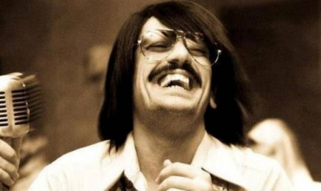 Παντρεύτηκε ο Τόνι Σφήνος στις Σπέτσες (pics)