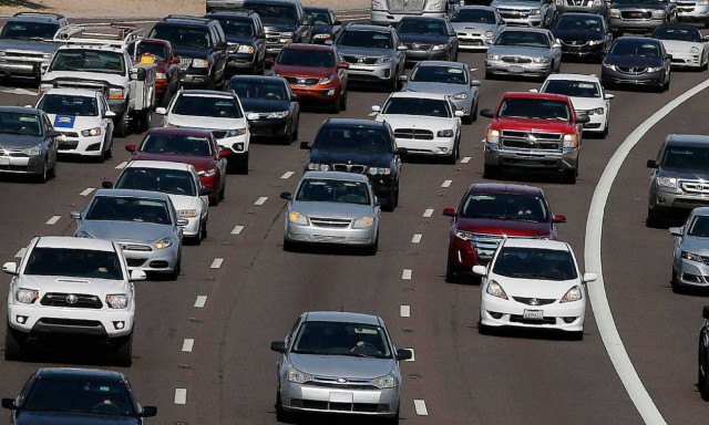 Τέλη κυκλοφορίας: Έως και τα διπλάσια θα πληρώσουν οι οδηγοί το 2017