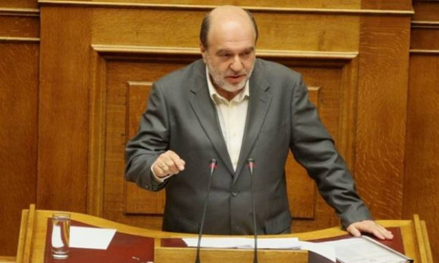 Αλεξιάδης: Έρχονται τα νομοσχέδια για το πλαστικό χρήμα και την πάταξη του λαθρεμπορίου καπνικών